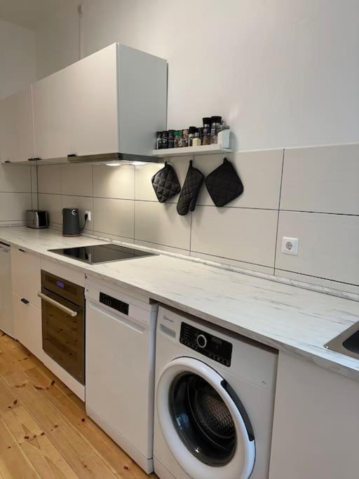 Modernes 2 Zimmer Apartment Берлин Екстериор снимка