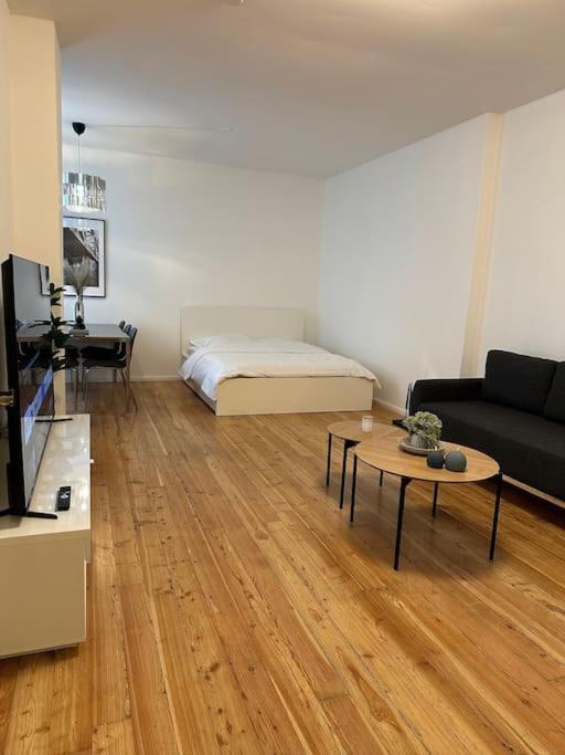 Modernes 2 Zimmer Apartment Берлин Екстериор снимка