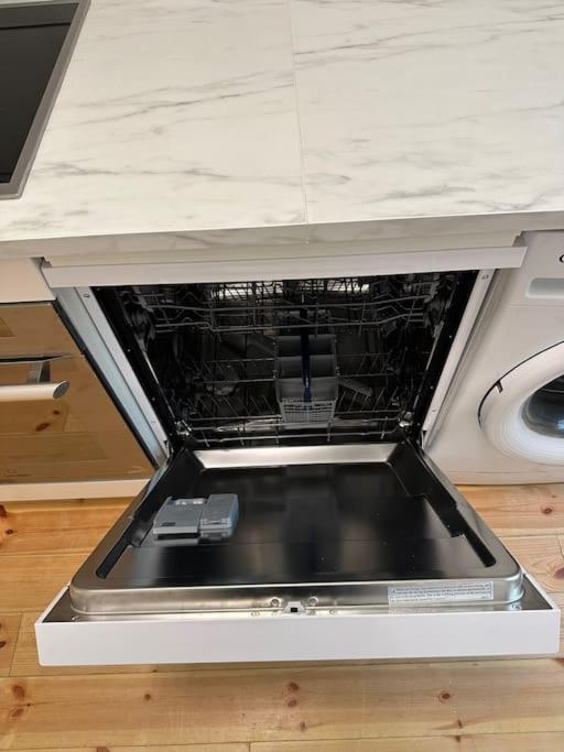 Modernes 2 Zimmer Apartment Берлин Екстериор снимка