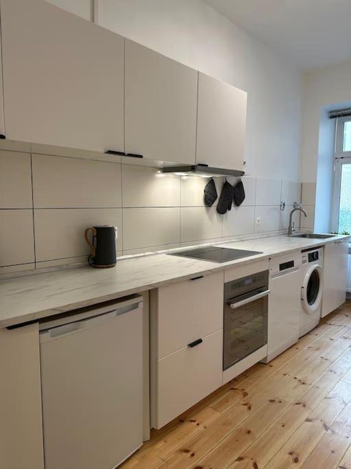 Modernes 2 Zimmer Apartment Берлин Екстериор снимка